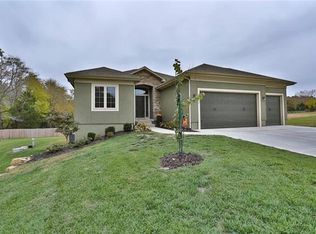 29205 E 158th St, Pleasant Hill, MO 64080