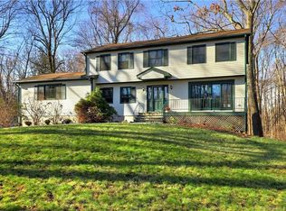 140 Peck Hill Rd, Woodbridge, CT 06525