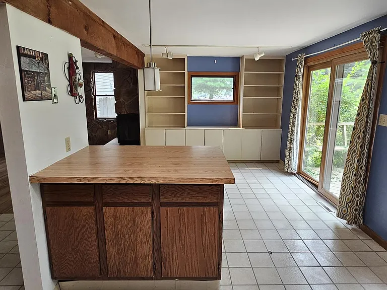 760 Robin Rd — Photo 8