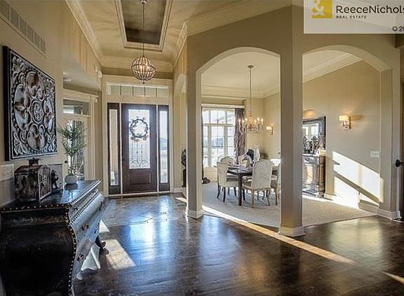 The Pinebrook Entry - Photo may be from another Model and plan may have changes