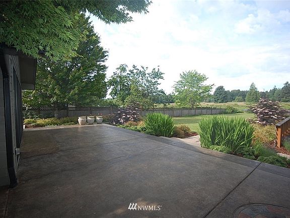 5th image of 2215 Westlake Drive SE