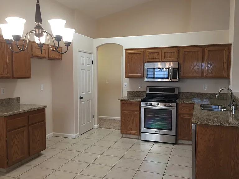 8502 Mainsail Dr — Photo 6