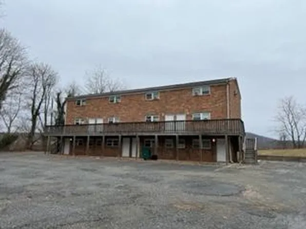 55 Woodcott Rd APT 8, Ferrum, VA 24088