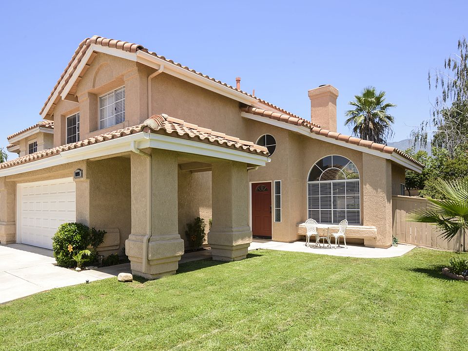 1st image of 10985 Applewood Ln