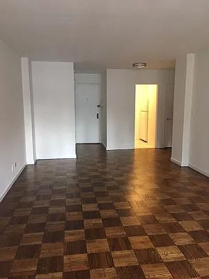 Rented by Solil Management | media 4