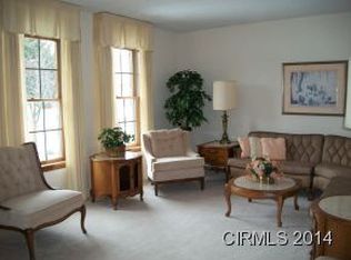 213 Doral Park Dr, Kokomo, IN