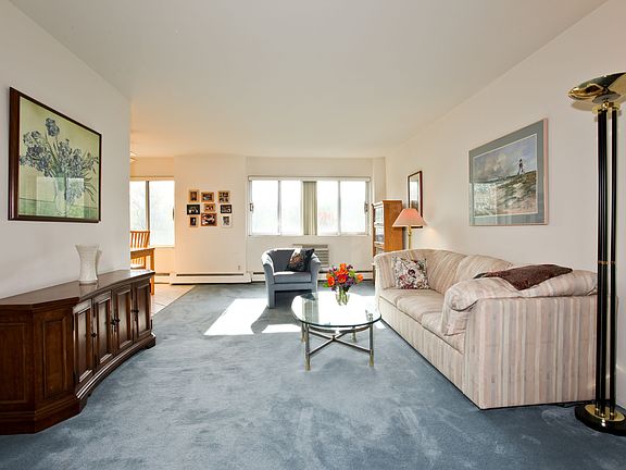 4th image of 80 E Hartsdale Ave APT 318
