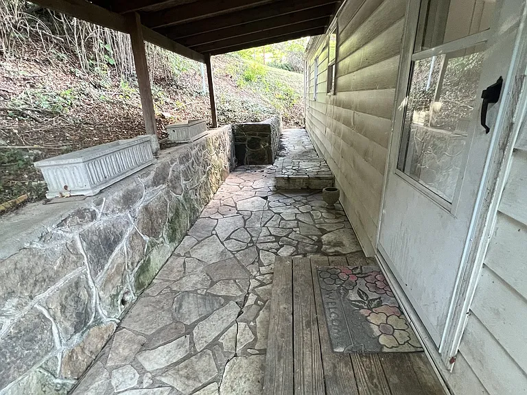 1219 East Dr — Photo 14