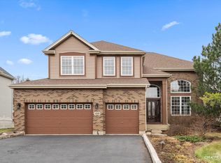 459 Glover Dr, North Aurora, IL 60542