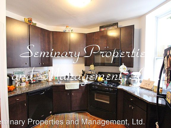 5th image of 748 W Belden Ave #3591716