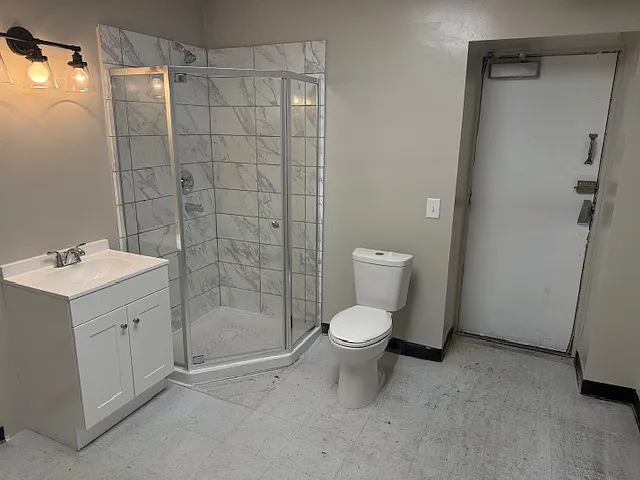 1187 1/2 W Broad St #1 — Photo 5