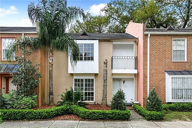 1st image of 7402 Cornwall Pl