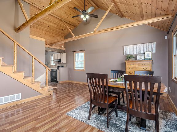 5th image of 46614 Vine Ave