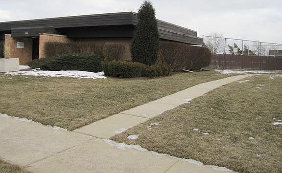 3rd image of 1325 N Sterling Ave Unit 216