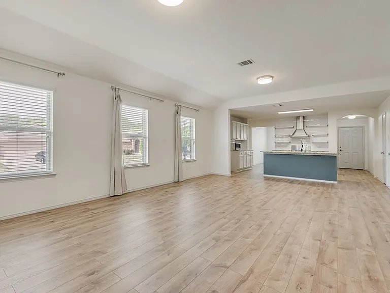 1123 Garnet St — Photo 14