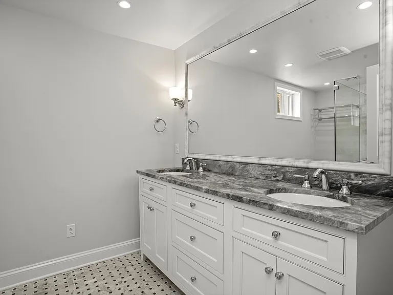 18 Cary Rd — Photo 5