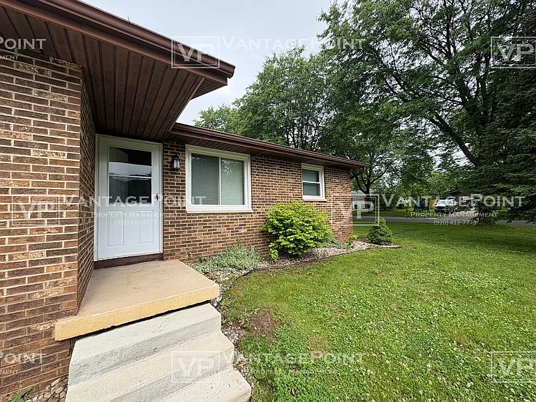 1130 Shepherds Path — Photo 2