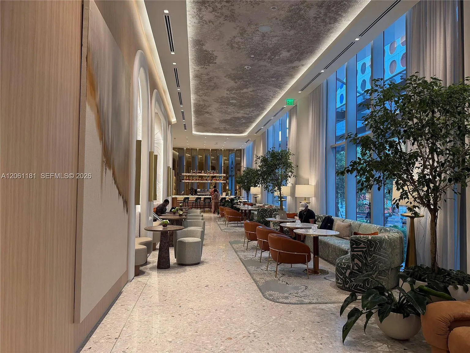 Viceroy Residences — Photo 2
