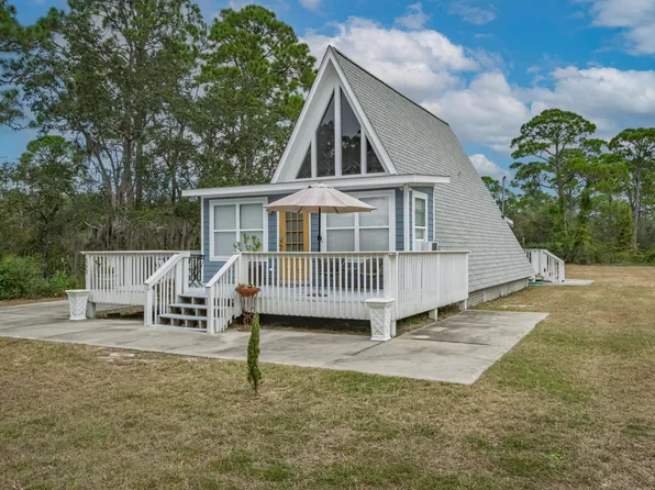 562 Mashes Sands Rd, Panacea, FL 32346
