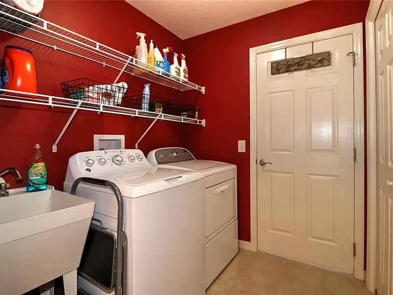 2393 Carriage Hill Way — Photo 20
