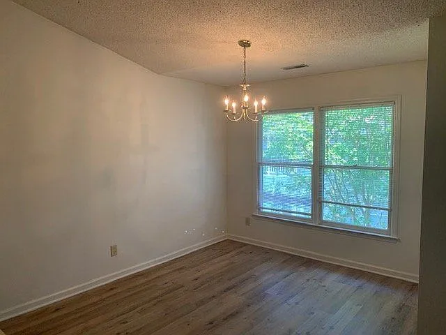 122 W Victoria Ct — Photo 7