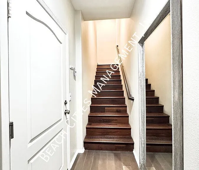 1885 Orizaba Ave #104 — Photo 4