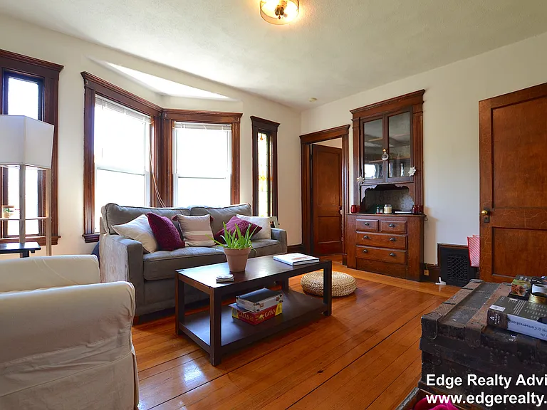 548 Washington St #2 — Photo 8