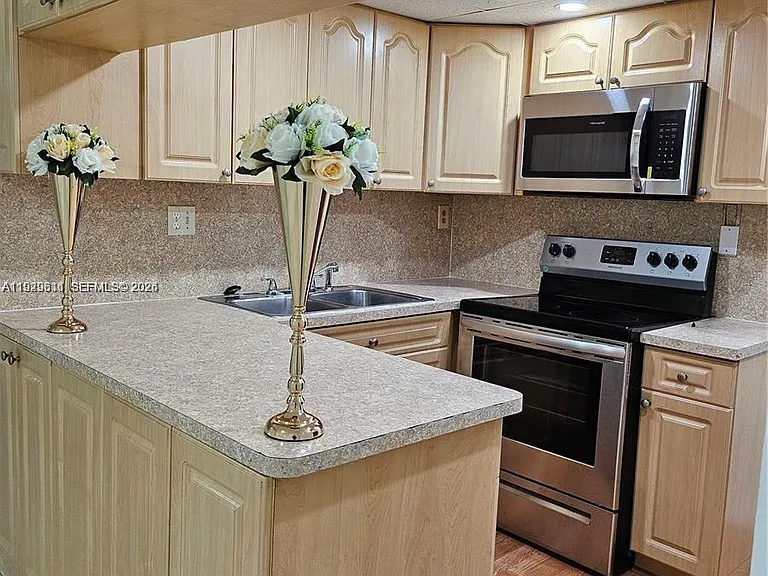 10641 SW 108th Ave #1H — Photo 10