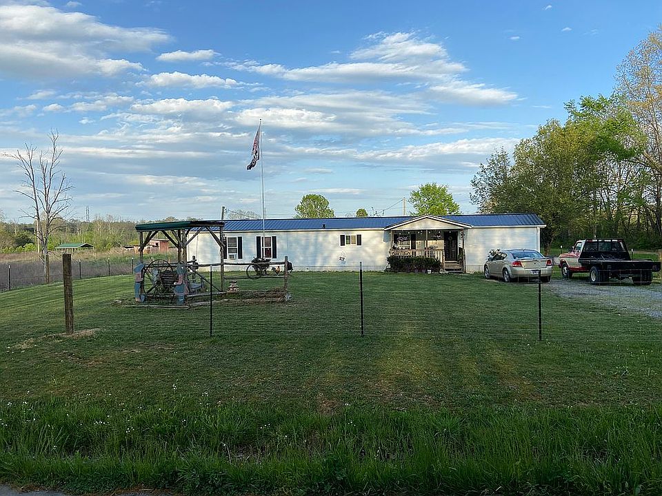 2nd image of 790 Bernard Rd