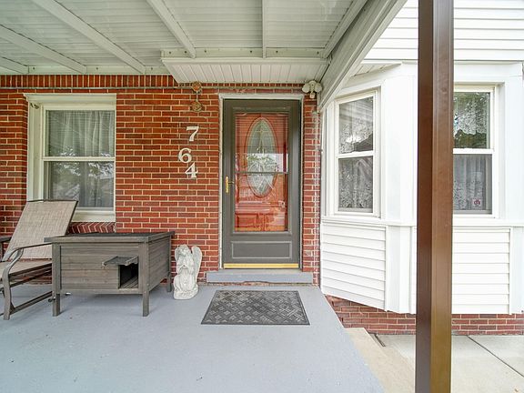 3rd image of 764 Lincoln Ave