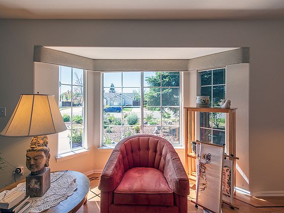 5th image of 3036 Blue Bell Dr