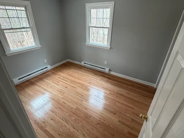 3 Anglers Rd, Windham, ME 04062