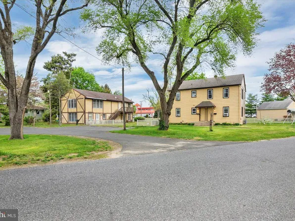 111 E Garwood Ave, Williamstown, NJ 08094