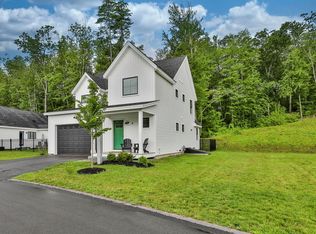 9 Pendleton Farms Ln, Amherst, NH 03031