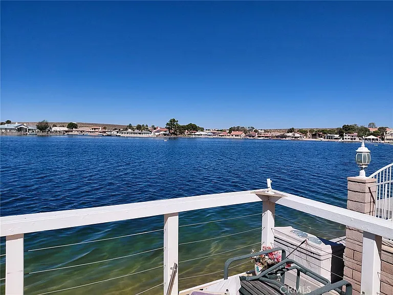 27564 Lakeview Dr — Photo 2