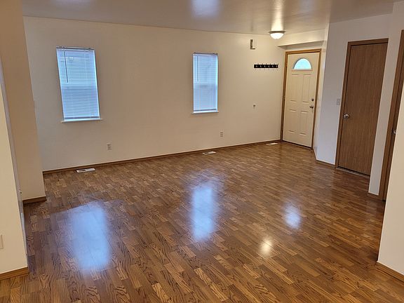 2nd image of 8231 Williwa Ave #B