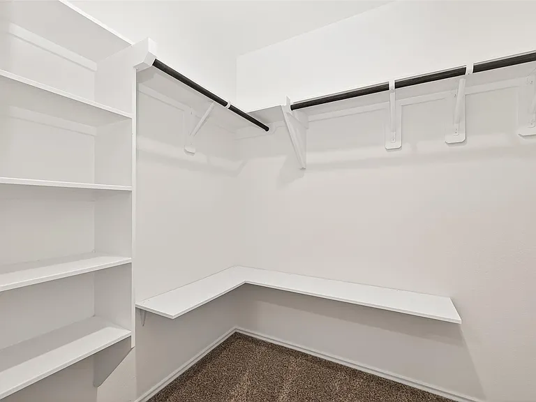1710 Legacy Hills Dr — Photo 16