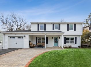 641 Hill Ave, Glen Ellyn, IL