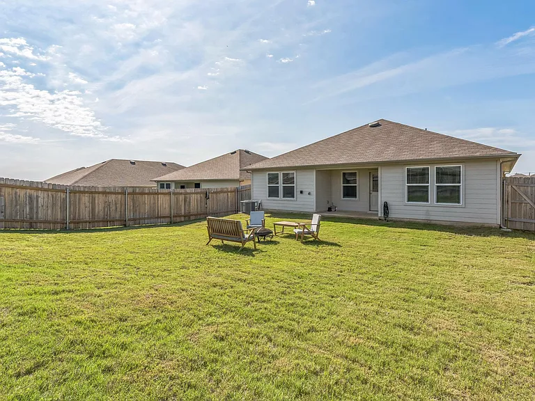 821 Bahia Pl — Photo 26