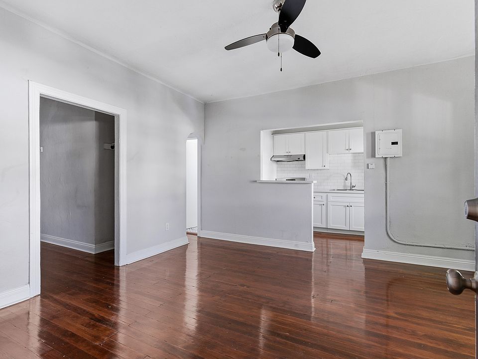 1st image of 5737 Lexington Ave #209