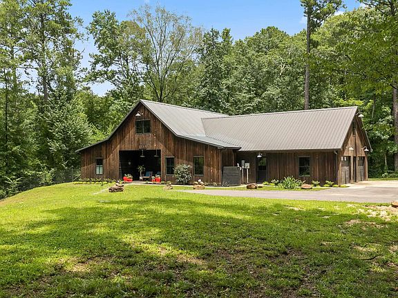 2nd image of 1133 Old Section Rd