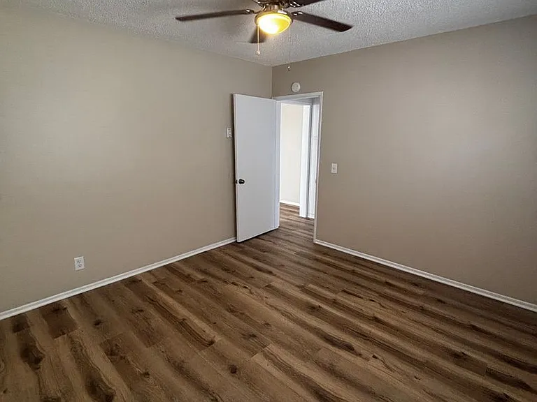 2264 Magnolia Ave — Photo 12
