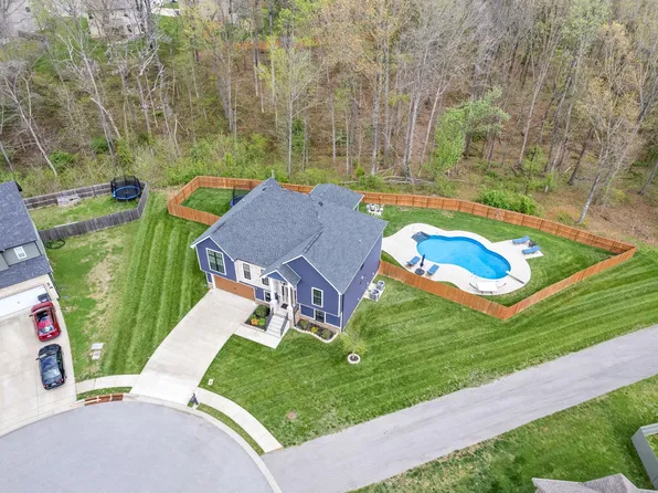 113 Brumfield Ct, Clarksville, TN 37043