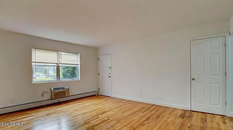 728 Greens Ave #3 — Photo 10