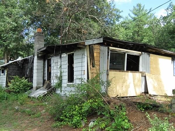 2nd image of 29 Cottage Ave