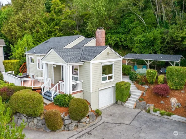 5068 Beach Drive SW, Seattle, WA 98136