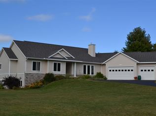 10284 Timber Meadows Dr, Traverse City, MI 49685