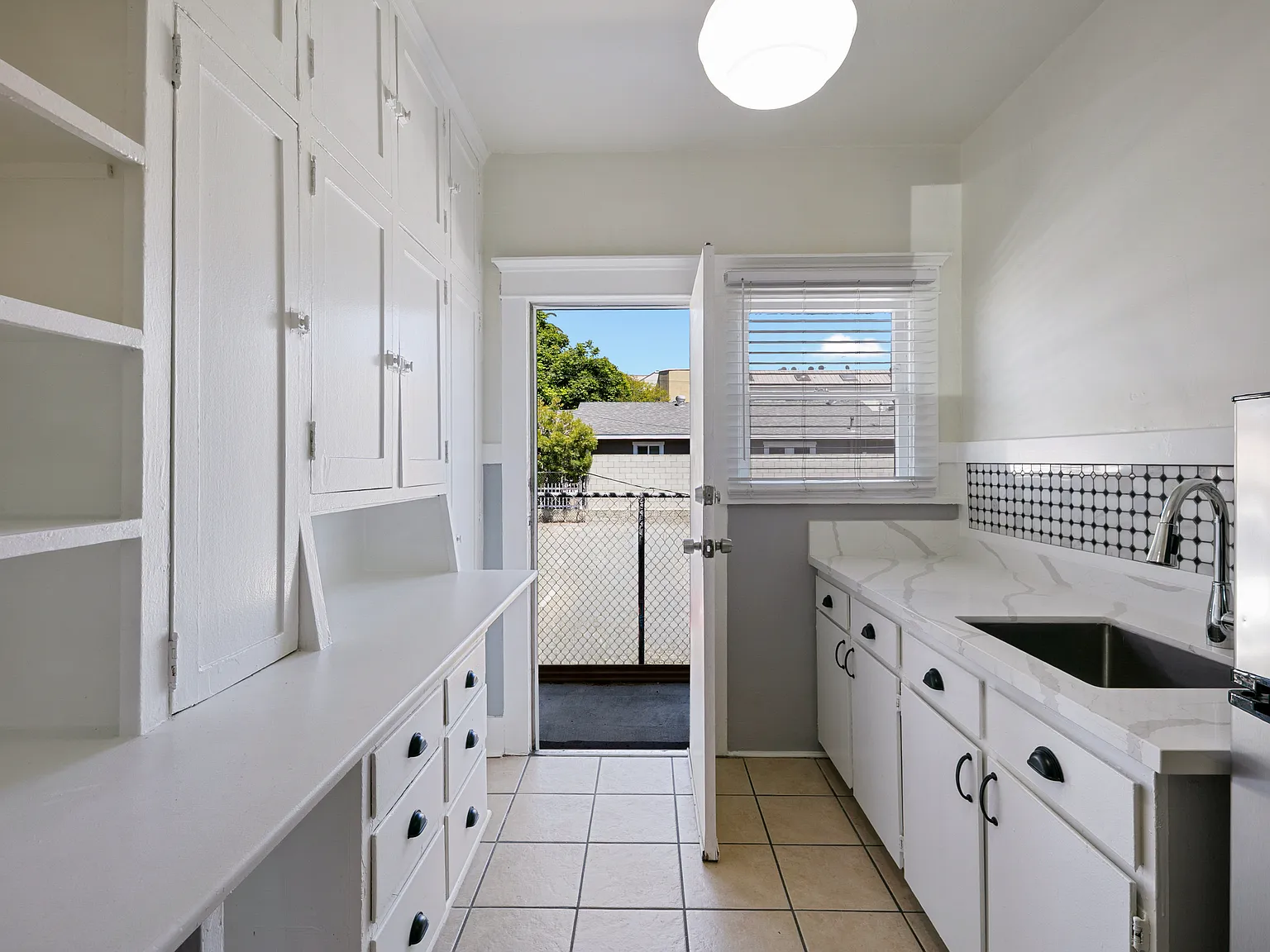Studio, 485 sqft, $1,795 — Photo 4