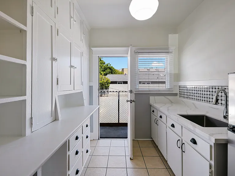 242 Gaviota Ave — Photo 4