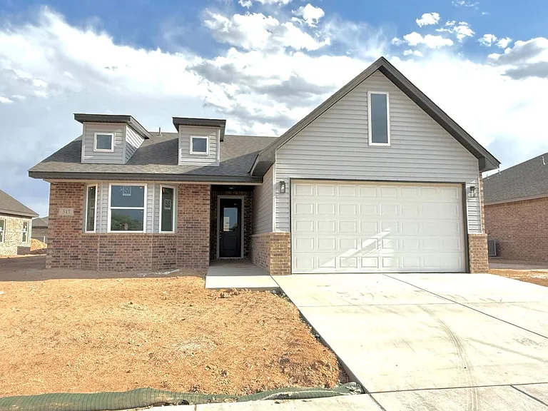 317 Cowboy Ln — Photo 2